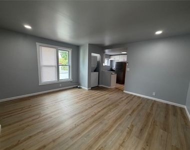 2812 Lanpark St - Photo Thumbnail 2