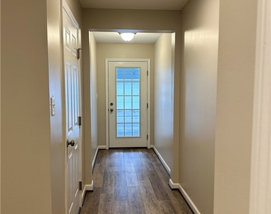 329 Parade St - Photo Thumbnail 1