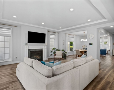 709 Withers Park Drive - Photo Thumbnail 17
