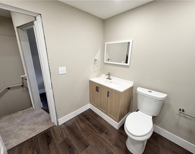 1303 Grimes St - Photo Thumbnail 18