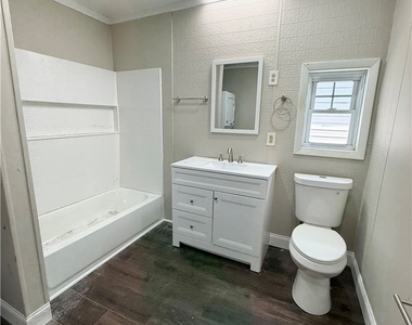 311 E Reynolds St - Photo Thumbnail 18