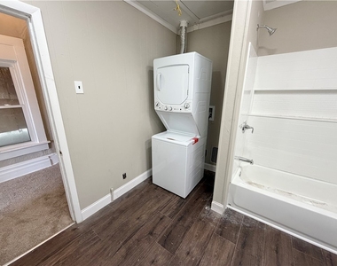 311 E Reynolds St - Photo Thumbnail 20