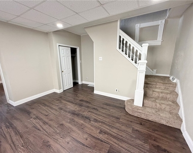 311 E Reynolds St - Photo Thumbnail 6
