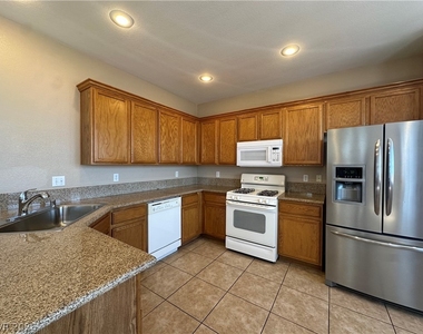 692 Cocoplum Court - Photo Thumbnail 5