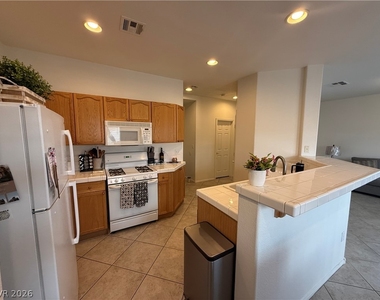 206 Heiple Court - Photo Thumbnail 5