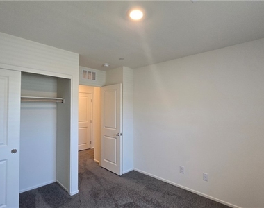 4857 Orchid Ridge Avenue - Photo Thumbnail 9