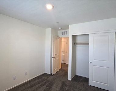 4857 Orchid Ridge Avenue - Photo Thumbnail 7