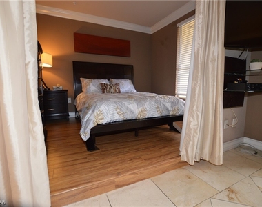 270 Flamingo Road - Photo Thumbnail 6