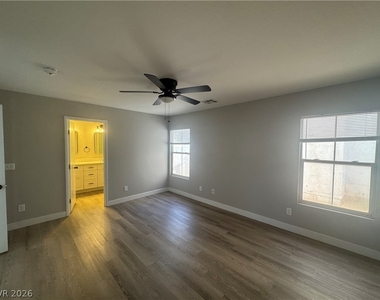10208 Grecian Laurel Court - Photo Thumbnail 11