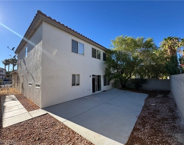 10208 Grecian Laurel Court - Photo Thumbnail 34