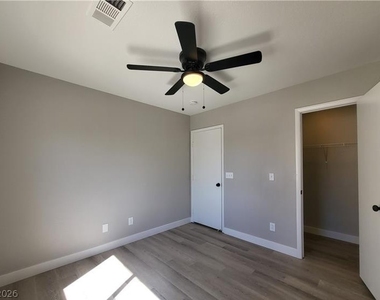 10208 Grecian Laurel Court - Photo Thumbnail 26