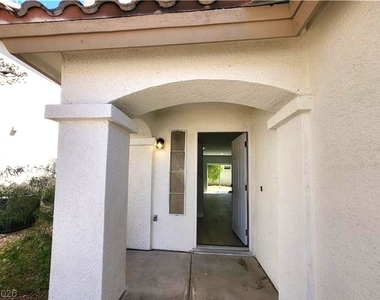 10208 Grecian Laurel Court - Photo Thumbnail 1