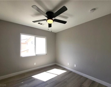 10208 Grecian Laurel Court - Photo Thumbnail 27