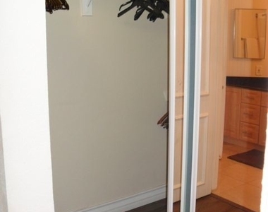 270 E Flamingo Road - Photo Thumbnail 4