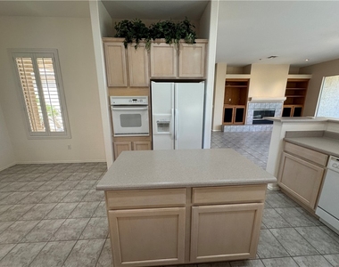 1854 Mountain Ranch Avenue - Photo Thumbnail 9