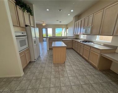1854 Mountain Ranch Avenue - Photo Thumbnail 8