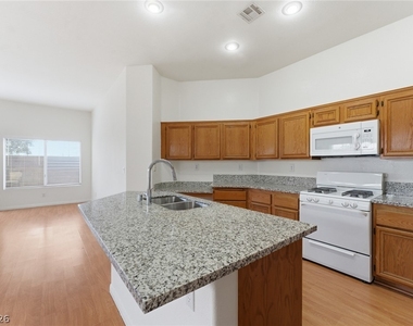 3872 Crest Horn Dr Drive - Photo Thumbnail 4