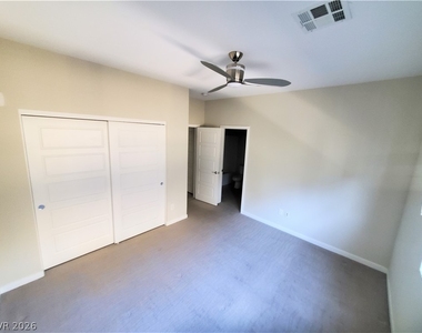 11278 Kraft Mountain Avenue - Photo Thumbnail 5