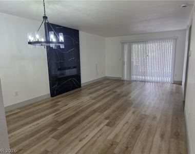 1909 Rio Canyon Court - Photo Thumbnail 3