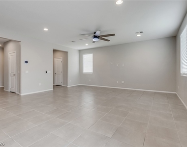 126 Pivot Avenue - Photo Thumbnail 4