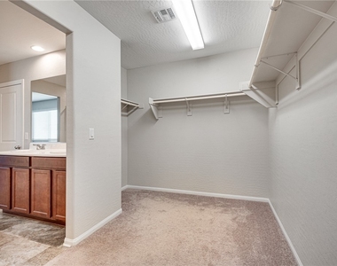 126 Pivot Avenue - Photo Thumbnail 11