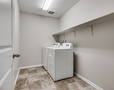 126 Pivot Avenue - Photo Thumbnail 16