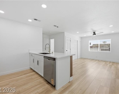 488 Albert Avenue - Photo Thumbnail 6