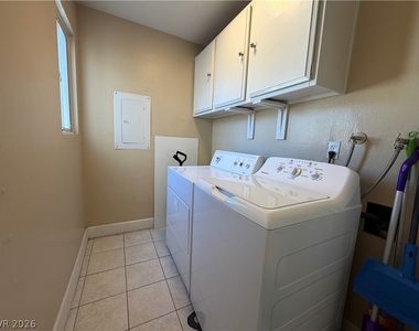570 Willow Green Drive - Photo Thumbnail 18