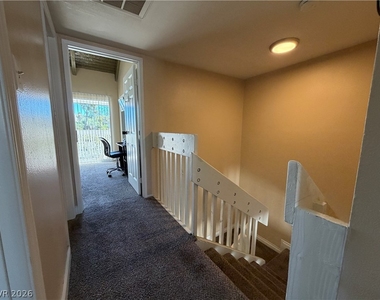 570 Willow Green Drive - Photo Thumbnail 7