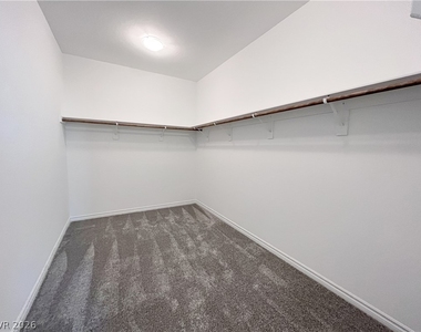 6498 Bayley Springs Avenue - Photo Thumbnail 15