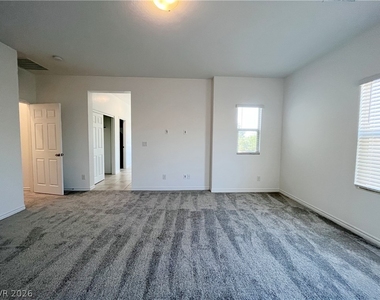 6498 Bayley Springs Avenue - Photo Thumbnail 12