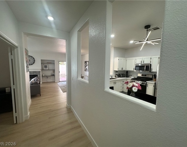 9825 Garamound Avenue - Photo Thumbnail 9