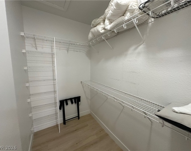 9825 Garamound Avenue - Photo Thumbnail 6