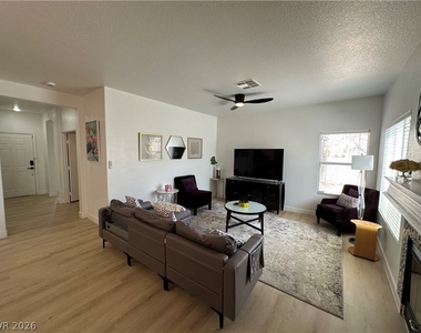 9825 Garamound Avenue - Photo Thumbnail 11