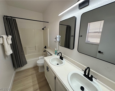 9825 Garamound Avenue - Photo Thumbnail 7