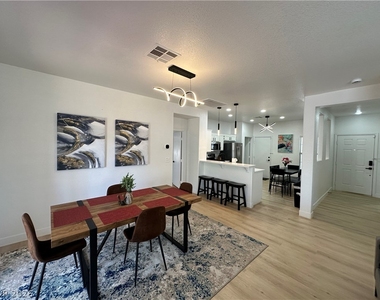9825 Garamound Avenue - Photo Thumbnail 12