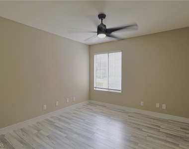 2200 S Fort Apache Road - Photo Thumbnail 11