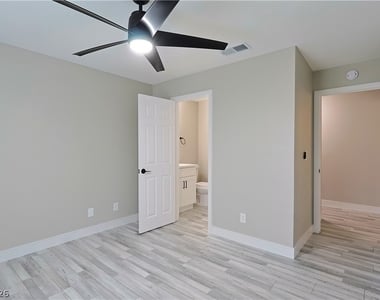 2200 S Fort Apache Road - Photo Thumbnail 18