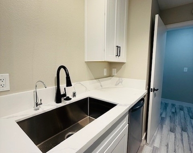 2200 S Fort Apache Road - Photo Thumbnail 11