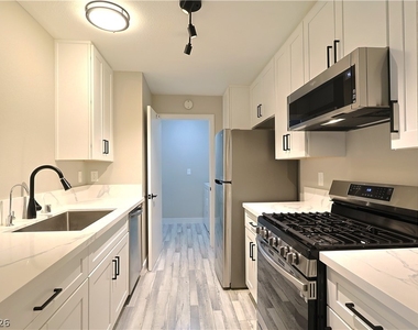 2200 S Fort Apache Road - Photo Thumbnail 7