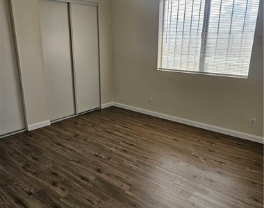 4581 Macher Way - Photo Thumbnail 4