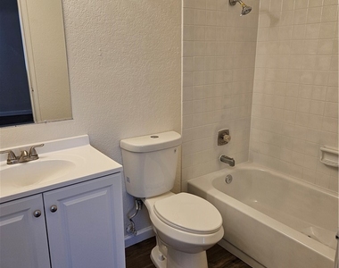 4581 Macher Way - Photo Thumbnail 5