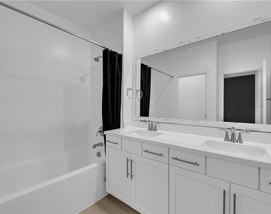 600 N Carriage Hill Drive - Photo Thumbnail 26