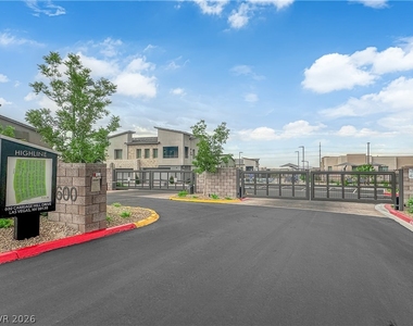 600 N Carriage Hill Drive - Photo Thumbnail 8