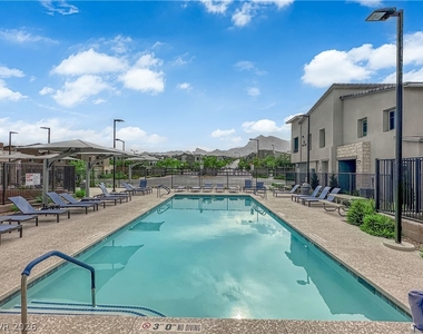 600 N Carriage Hill Drive - Photo Thumbnail 44