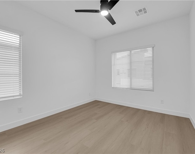 600 N Carriage Hill Drive - Photo Thumbnail 28