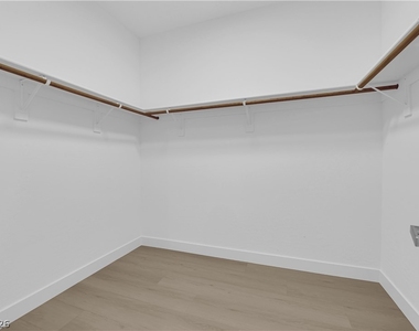600 N Carriage Hill Drive - Photo Thumbnail 39