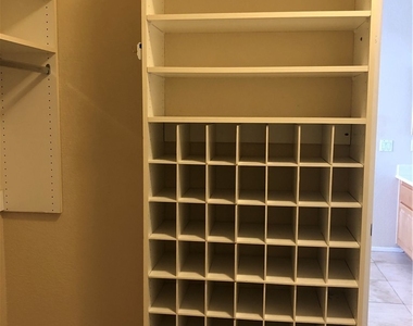 1012 Royal Birch Lane - Photo Thumbnail 17