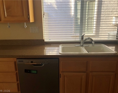 1012 Royal Birch Lane - Photo Thumbnail 7