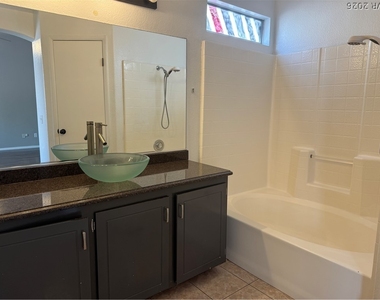 5033 Vista Del Rancho Way - Photo Thumbnail 5
